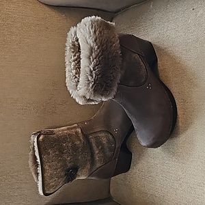 Dansko Harper Shearling Boots Womens 40 Brown Sheepskin Booties Wool Lined Shoes